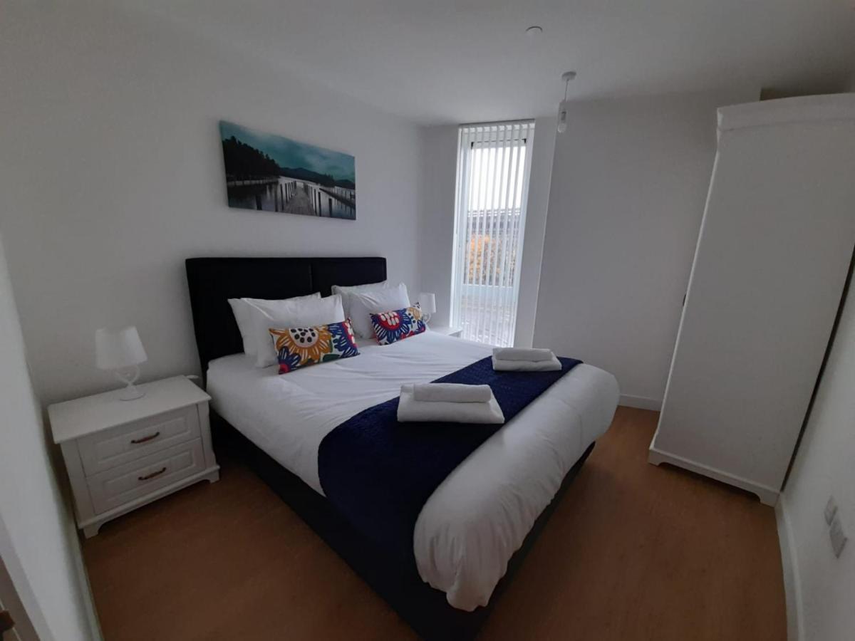 Berks Luxury Serviced Apartments , Free Parking, Free Gym And Free Wifi Bracknell Ngoại thất bức ảnh