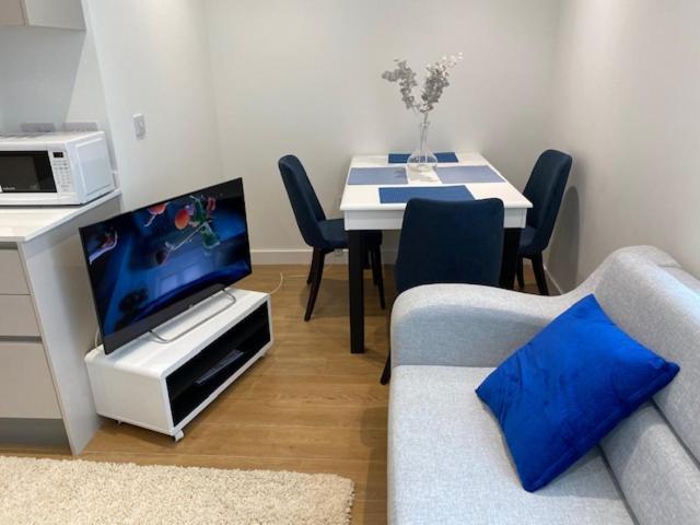 Berks Luxury Serviced Apartments , Free Parking, Free Gym And Free Wifi Bracknell Ngoại thất bức ảnh