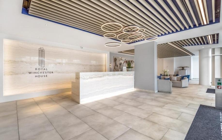Berks Luxury Serviced Apartments , Free Parking, Free Gym And Free Wifi Bracknell Ngoại thất bức ảnh