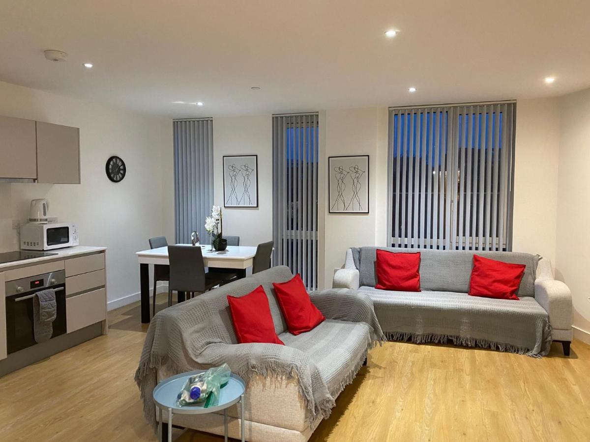 Berks Luxury Serviced Apartments , Free Parking, Free Gym And Free Wifi Bracknell Ngoại thất bức ảnh