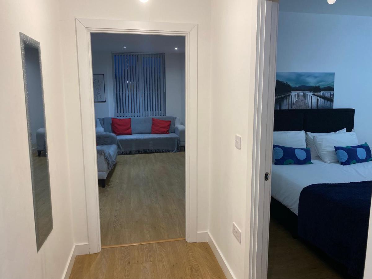 Berks Luxury Serviced Apartments , Free Parking, Free Gym And Free Wifi Bracknell Ngoại thất bức ảnh